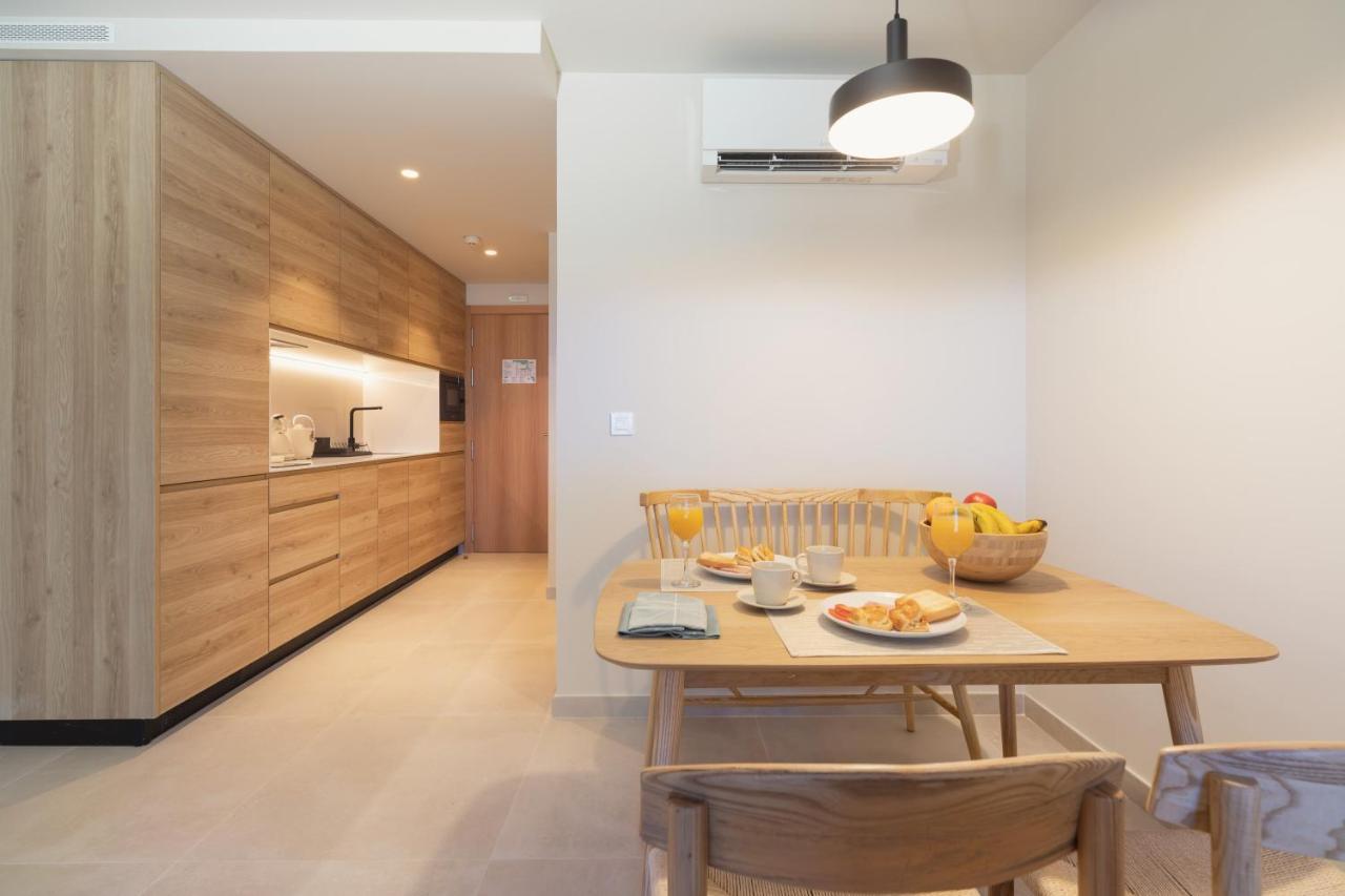 Apartamentos Playa Victoria Кадис Экстерьер фото